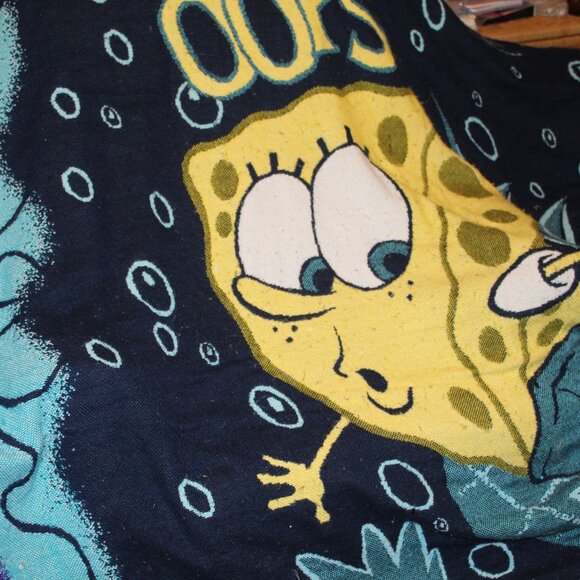 SPONGE BOB SQUARE PANTS BED COVER 80" X 84" BRIGHT COLORS ALSO VERY WARM WHOW! - Picture 1 of 16